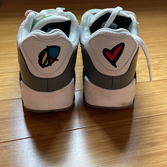 Nike Air Max 90 Peace Love Swoosh - Picture 3 of 16